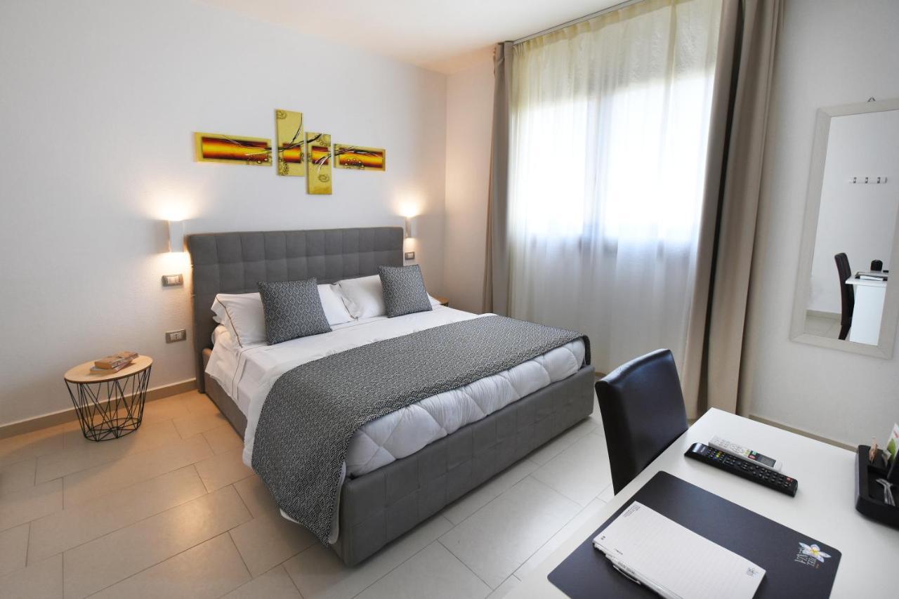 Xenia Hotel Виласимиус Екстериор снимка