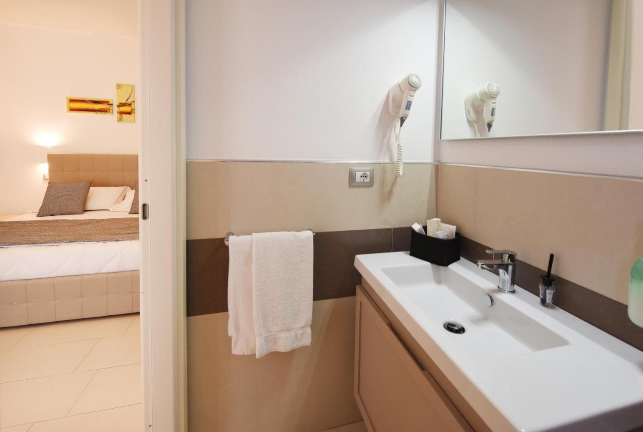 Xenia Hotel Виласимиус Екстериор снимка