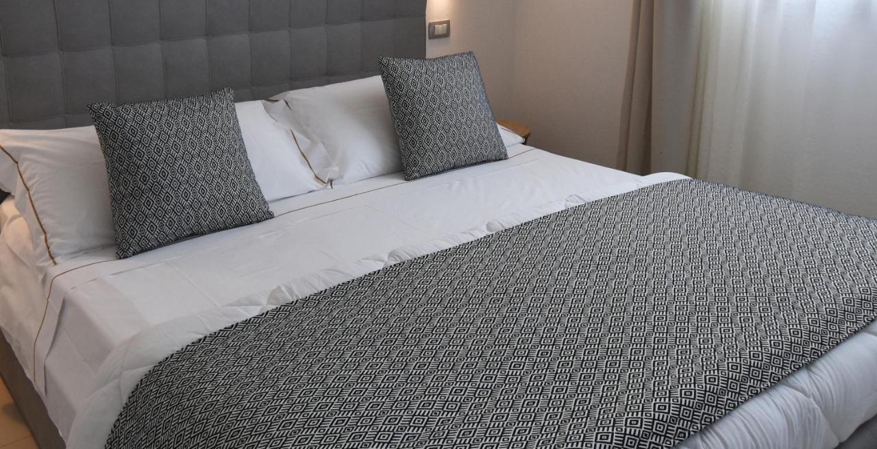 Xenia Hotel Виласимиус Екстериор снимка