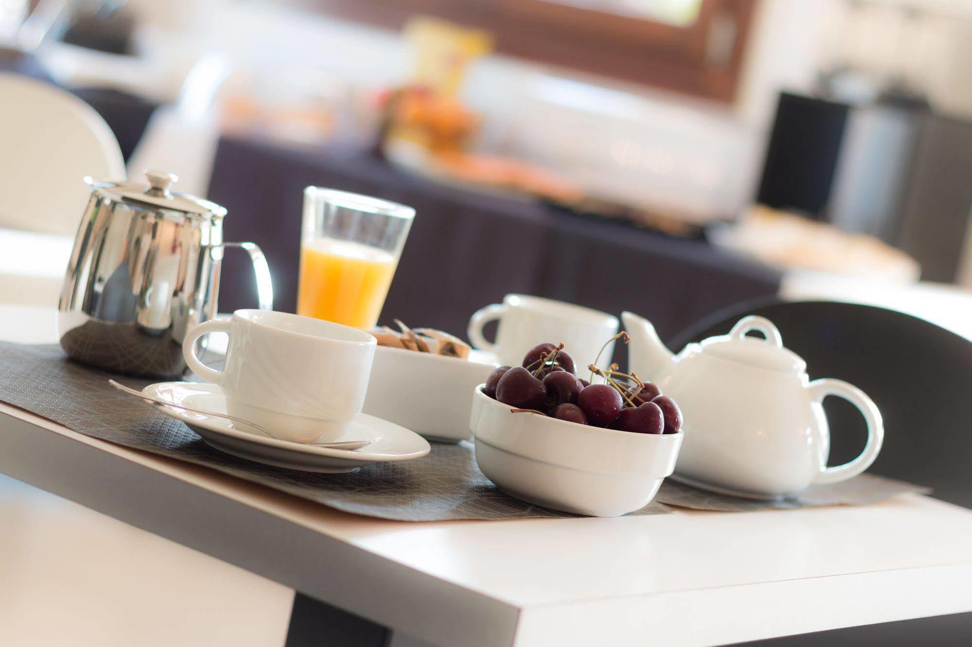 Xenia Hotel Виласимиус Екстериор снимка